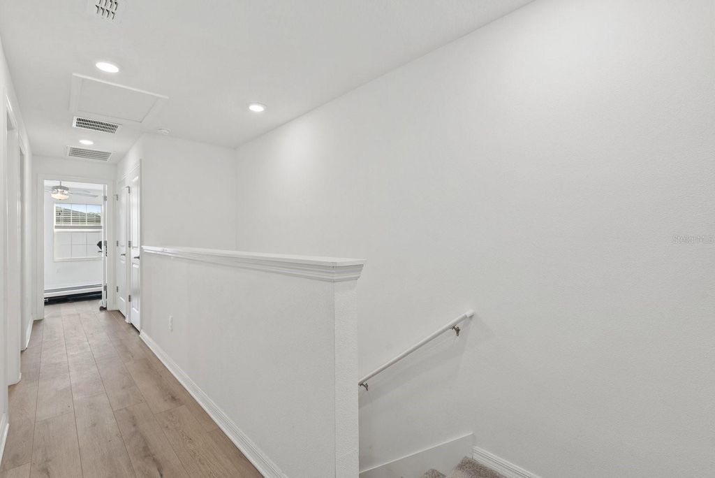 Image 22 of property listing at 809 TENNYSON MILL CIRCLE, Tampa, FL 33619