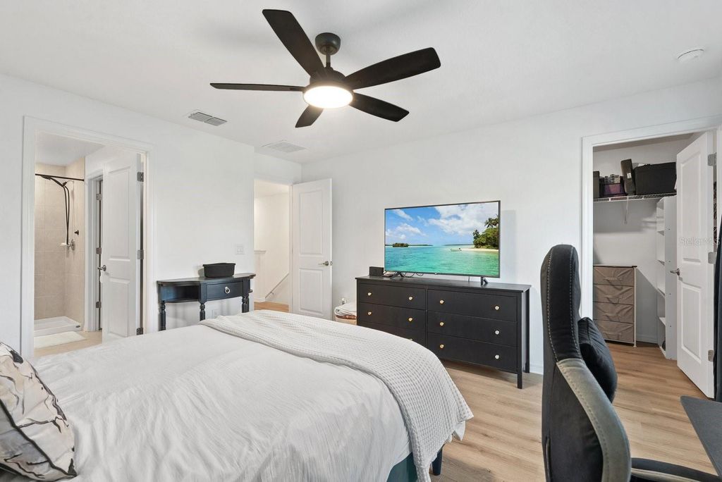 Image 26 of property listing at 809 TENNYSON MILL CIRCLE, Tampa, FL 33619