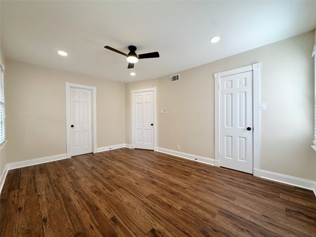 1814 Walnut Avenue, Carrollton, TX 75006