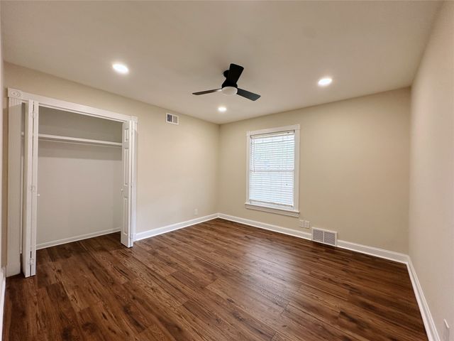 1814 Walnut Avenue, Carrollton, TX 75006