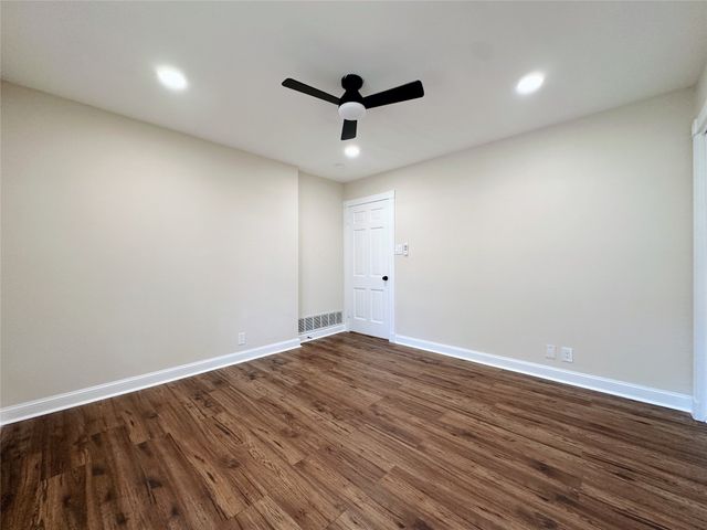 1814 Walnut Avenue, Carrollton, TX 75006