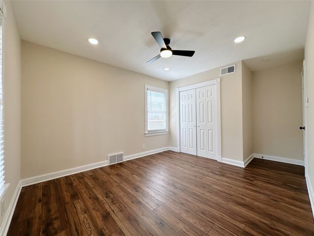1814 Walnut Avenue, Carrollton, TX 75006