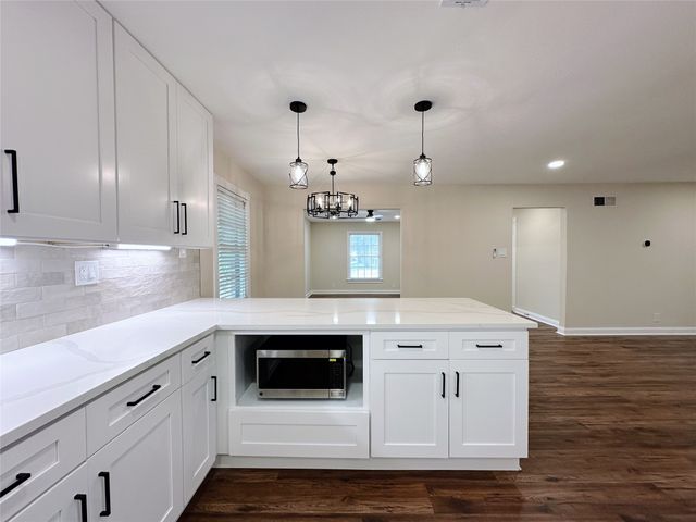 1814 Walnut Avenue, Carrollton, TX 75006