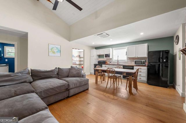 948 Margaret Place NW, Atlanta, GA 30318