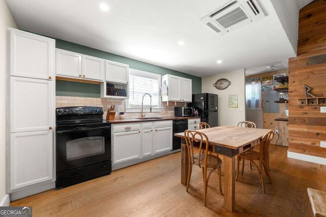 948 Margaret Place NW, Atlanta, GA 30318