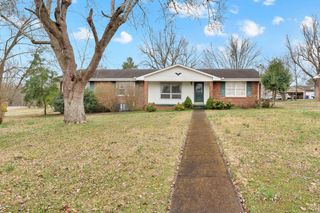 204 Wade Dr, Shelbyville, TN 37160