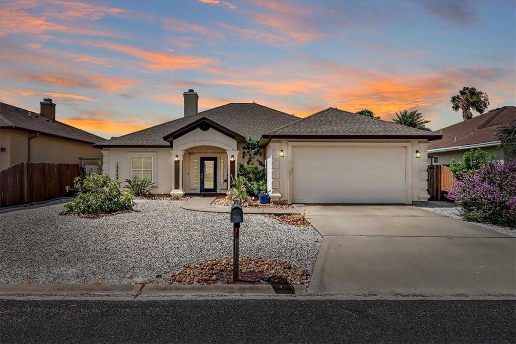 13809 Hawksnest Bay Dr, Corpus Christi, TX 78418
