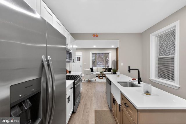 6111 BAYNTON ST, Philadelphia, PA 19144