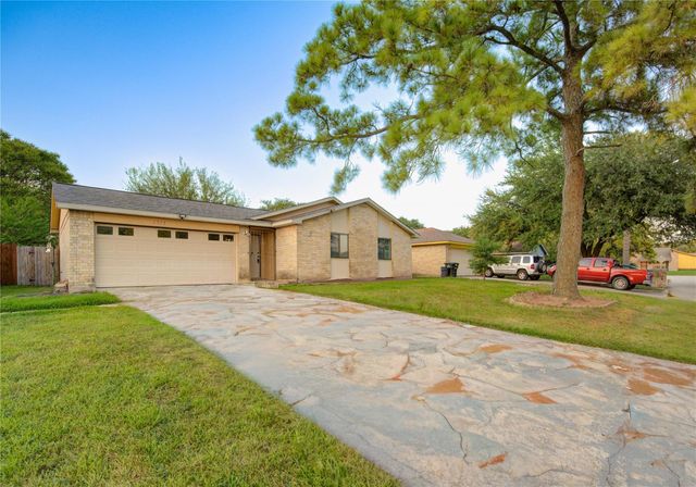 1510 Chestnut Tree Lane, Houston, TX 77067