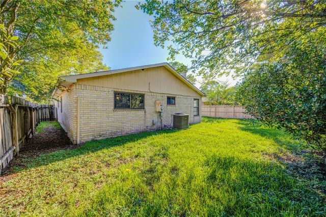 1510 Chestnut Tree Lane, Houston, TX 77067