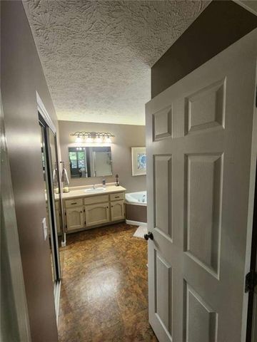 220 Valley View Drive, Maysville, GA 30558