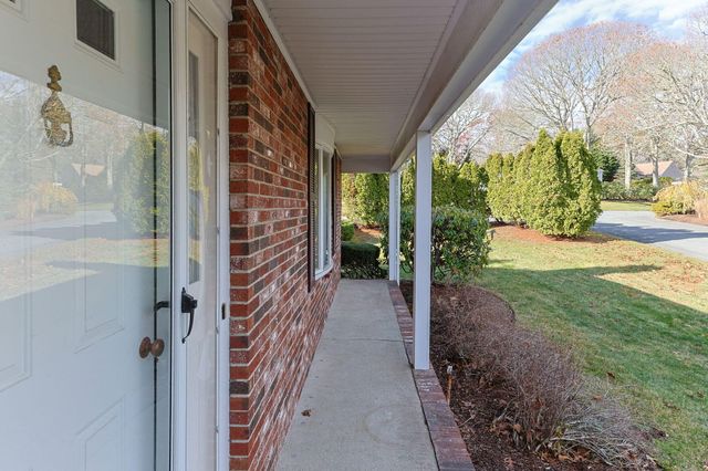 17 Margate Lane, South Dennis, MA 02660