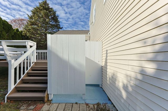 17 Margate Lane, South Dennis, MA 02660