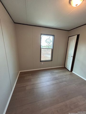 268 County Road 4637, Hondo, TX 78861