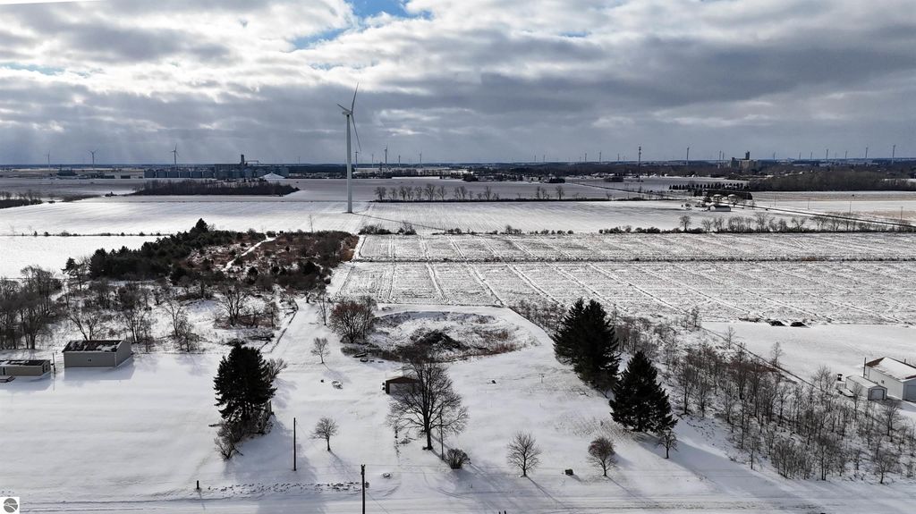 Image 3 of property listing at 7200 E McGregor Road, Wheeler, MI 48662