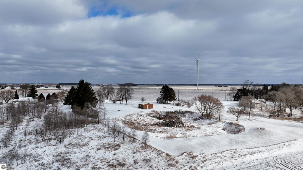 Image 7 of property listing at 7200 E McGregor Road, Wheeler, MI 48662