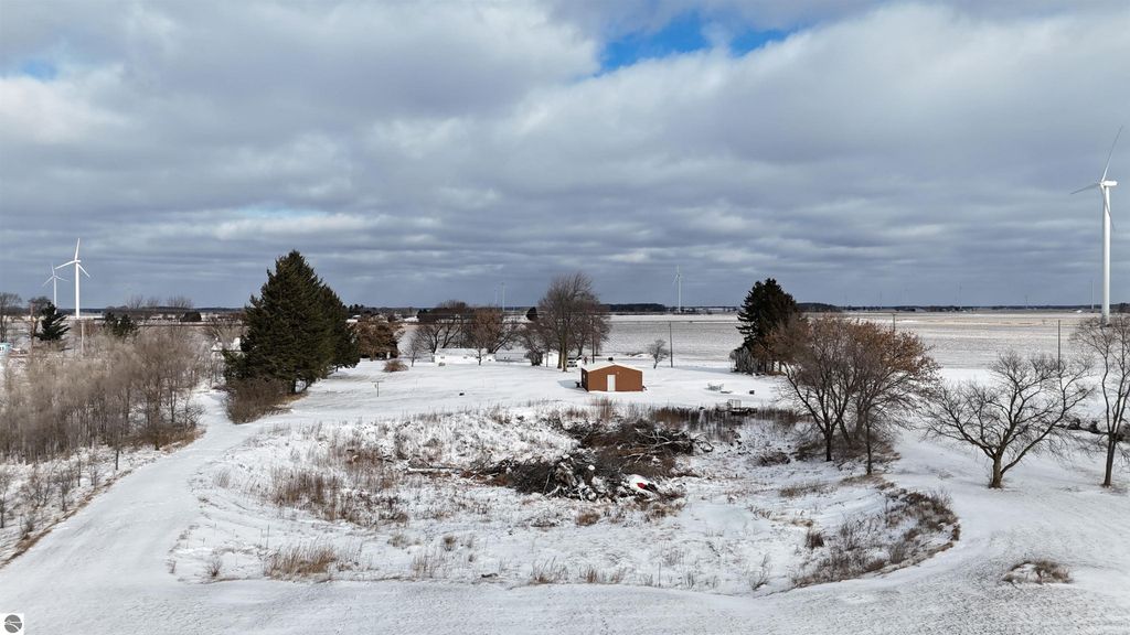 Image 8 of property listing at 7200 E McGregor Road, Wheeler, MI 48662