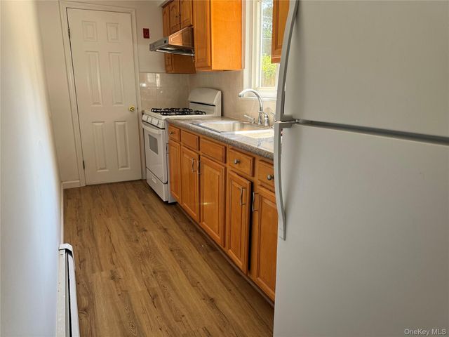 46 W Lane Drive, Plainview, NY 11803