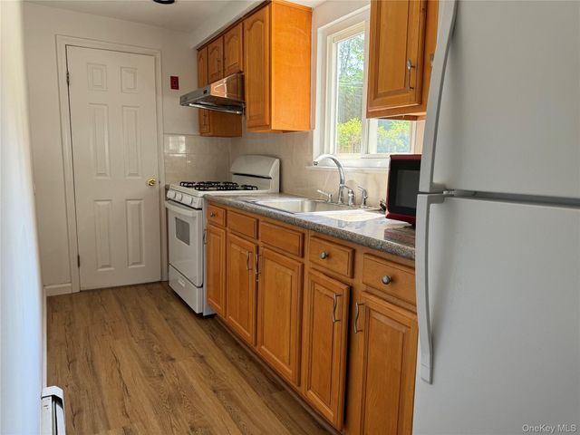 46 W Lane Drive, Plainview, NY 11803