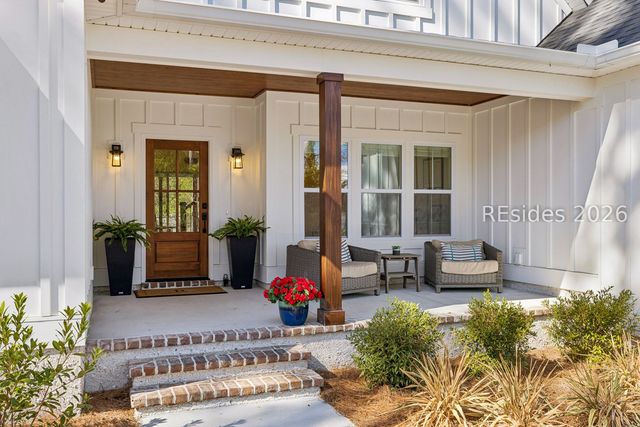 1 Pine Island Rd, Bluffton, SC 29910