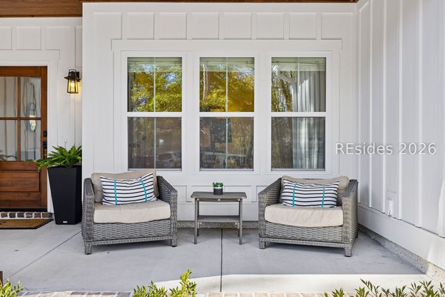 1 Pine Island Rd, Bluffton, SC 29910