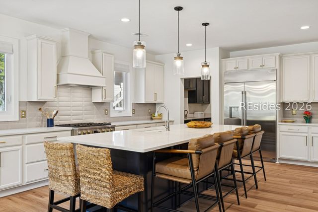 1 Pine Island Rd, Bluffton, SC 29910