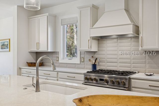 1 Pine Island Rd, Bluffton, SC 29910