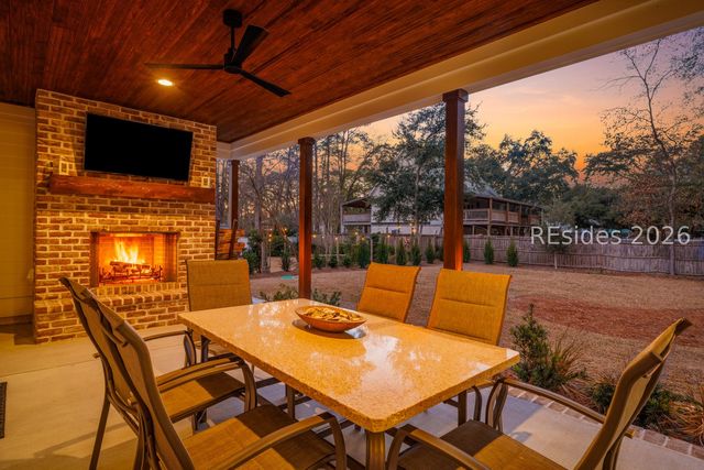 1 Pine Island Rd, Bluffton, SC 29910