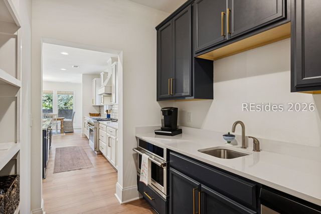 1 Pine Island Rd, Bluffton, SC 29910