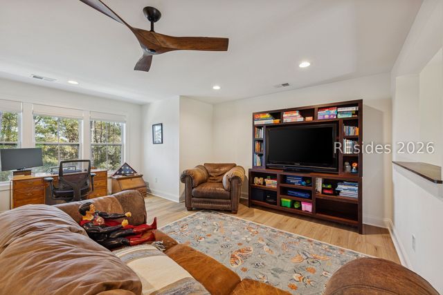 1 Pine Island Rd, Bluffton, SC 29910