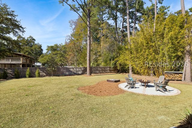1 Pine Island Rd, Bluffton, SC 29910
