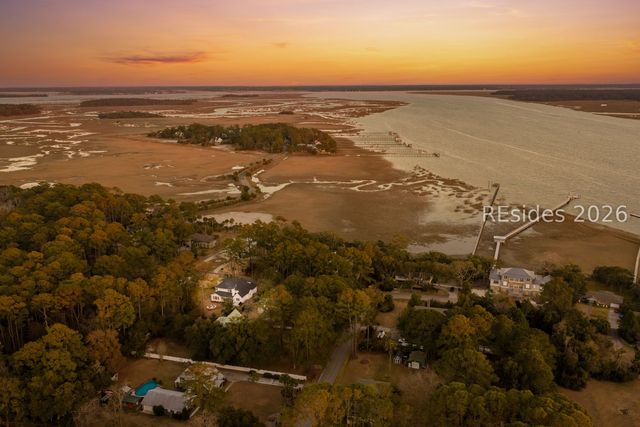 1 Pine Island Rd, Bluffton, SC 29910