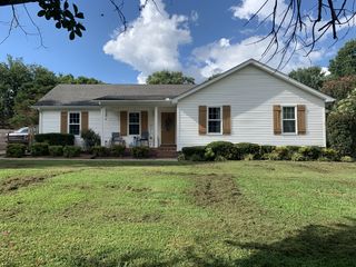 110 Inglewood Ct, Murfreesboro, TN 37127