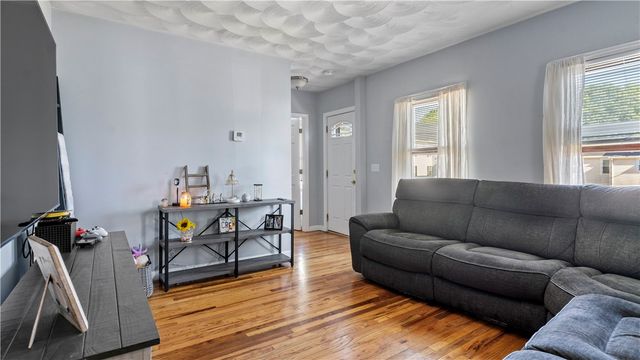 93 French Street, Pawtucket, RI 02860