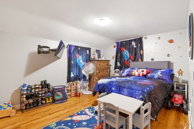 163 Reservoir Rd, Quincy, MA 02170