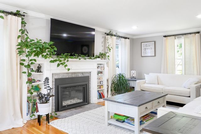 163 Reservoir Rd, Quincy, MA 02170