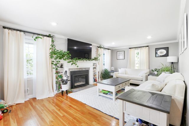 163 Reservoir Rd, Quincy, MA 02170