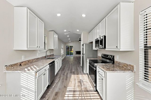 1353 SIOUX Street, Orange Park, FL 32065