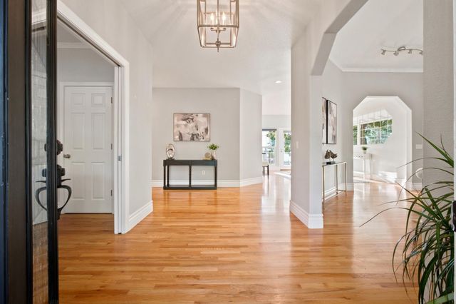 10460 Oak Canyon Dr, Penn Valley, CA 95946