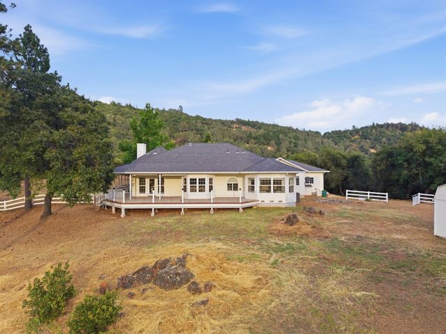 10460 Oak Canyon Dr, Penn Valley, CA 95946