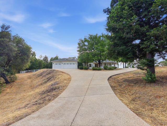 10460 Oak Canyon Dr, Penn Valley, CA 95946