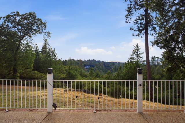 10460 Oak Canyon Dr, Penn Valley, CA 95946