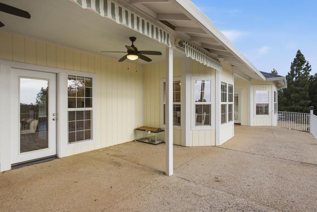 10460 Oak Canyon Dr, Penn Valley, CA 95946