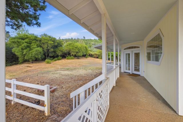 10460 Oak Canyon Dr, Penn Valley, CA 95946