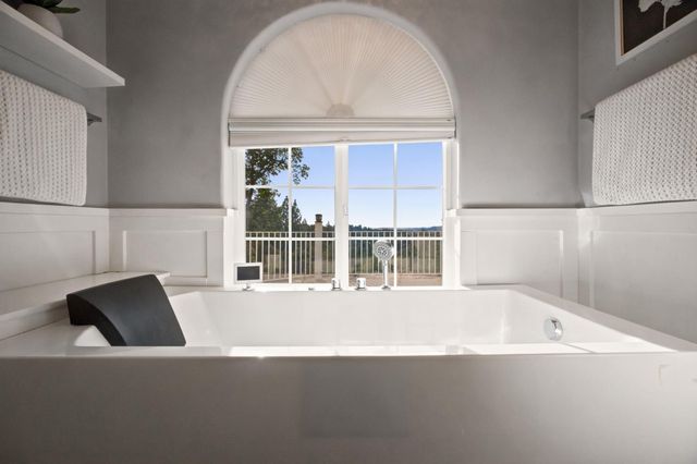 10460 Oak Canyon Dr, Penn Valley, CA 95946