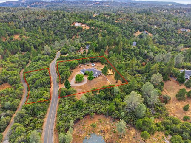 10460 Oak Canyon Dr, Penn Valley, CA 95946