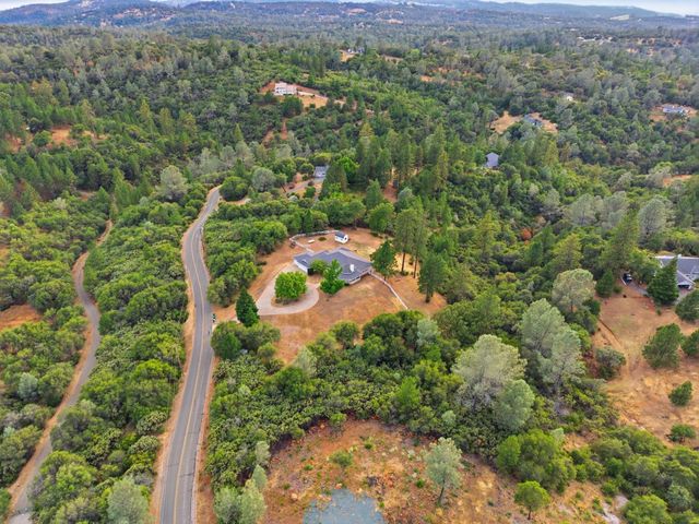 10460 Oak Canyon Dr, Penn Valley, CA 95946