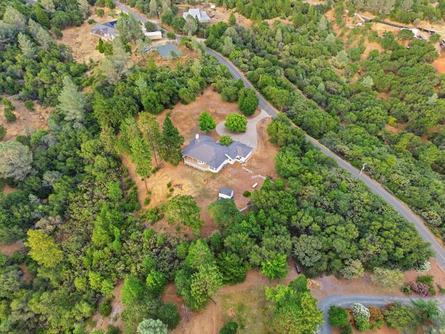 10460 Oak Canyon Dr, Penn Valley, CA 95946