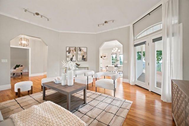 10460 Oak Canyon Dr, Penn Valley, CA 95946