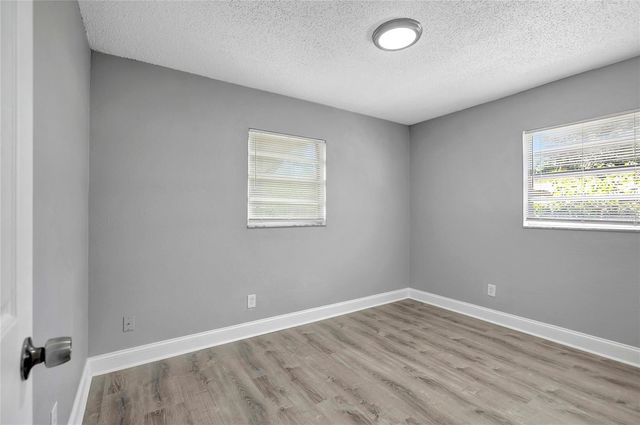 1615 E SITKA STREET, Tampa, FL 33604